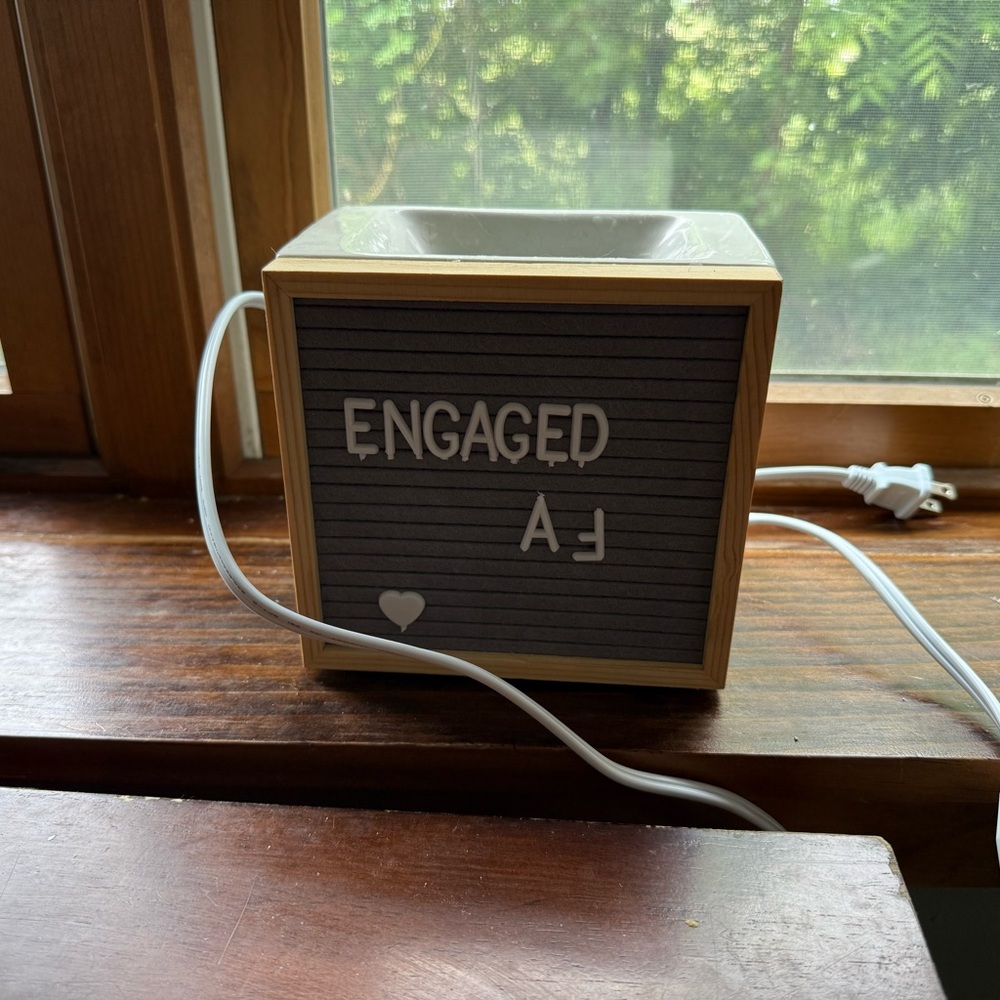 Scentsy Letter Board Wax Warmer